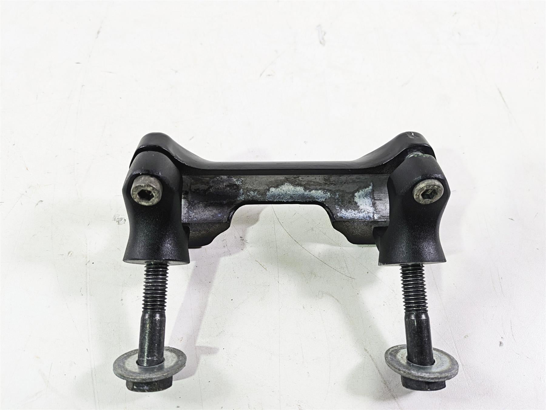 2018 Indian Chieftain Limited Handlebar Riser Holder Set 5139656 {{ shop.shopifyCountryName }} - Mototech271