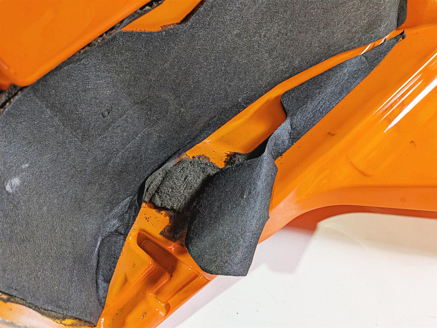 2015 KTM 1290 R Super Duke Fuel Gas Petrol Tank & Upper Cover 6130701304430A-Mototech271