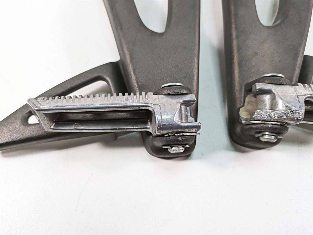 2008 Buell 1125 R Passenger Footpeg Foot Peg Set N0055.2ADCP N0054.2ADCP {{ shop.shopifyCountryName }} - Mototech271