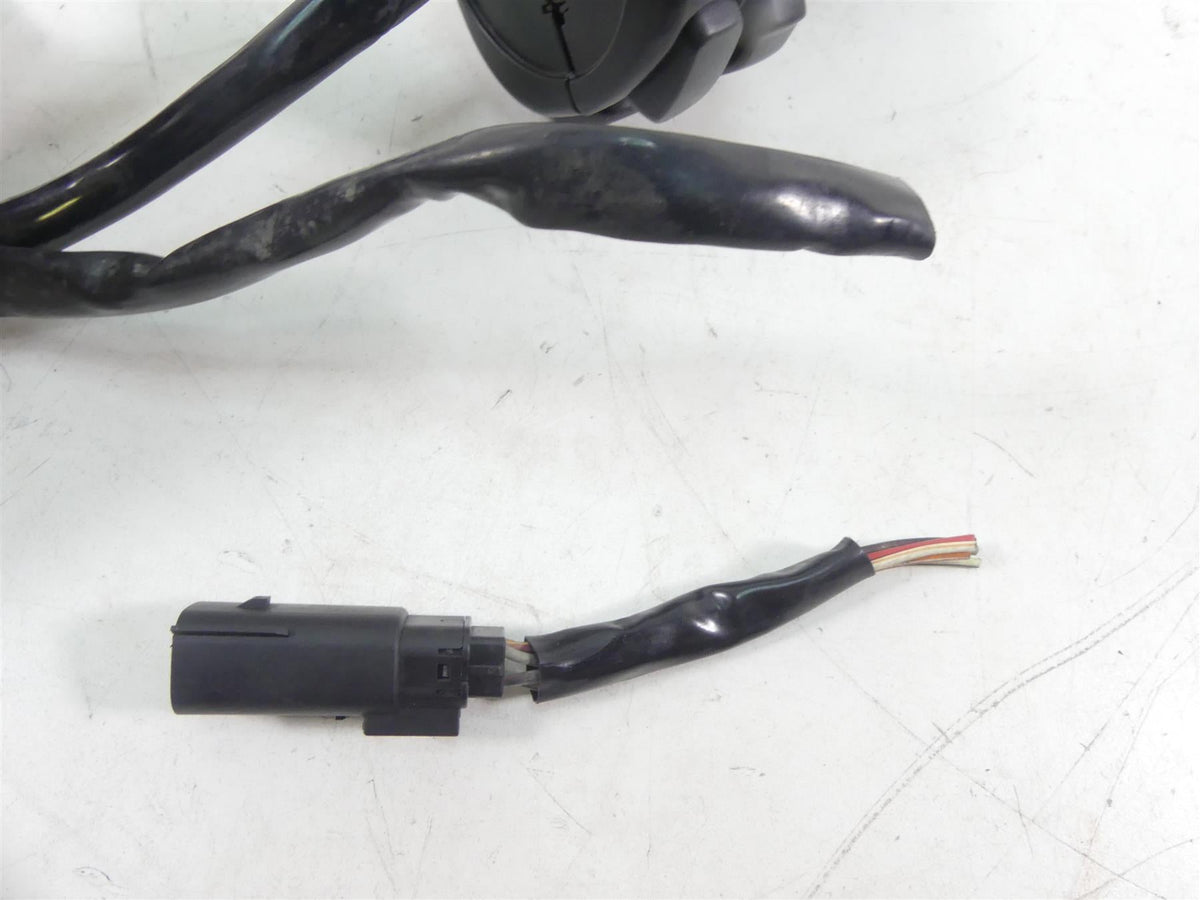 2013 Harley VRSCF Muscle V-Rod Right Start Stop Control Switch - Read 71684-06A {{ shop.shopifyCountryName }} - Mototech271