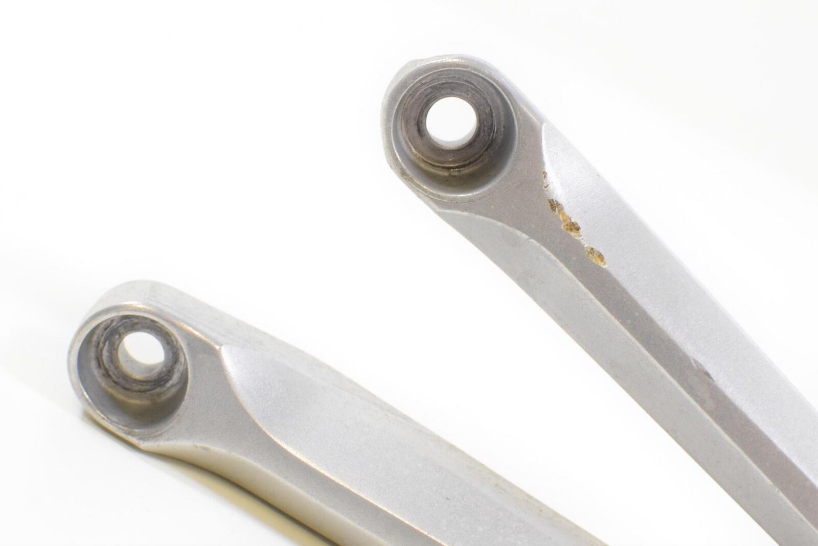 2005 Honda CBR1000RR CBR1000 RR Rear Passenger Footpeg SET 50750-MEL-000 {{ shop.shopifyCountryName }} - Mototech271