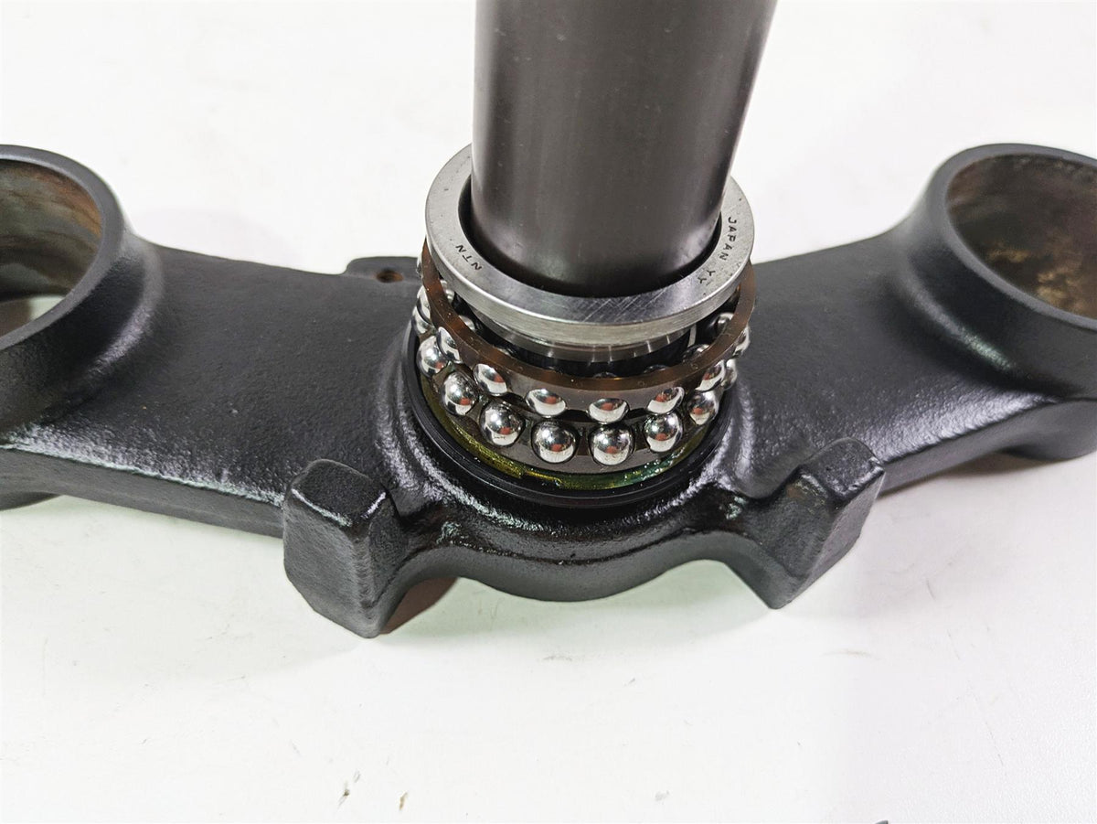 2020 Kawasaki Z900 ZR900 Lower Triple Tree Steering Clamp 44037-0167-18R {{ shop.shopifyCountryName }} - Mototech271