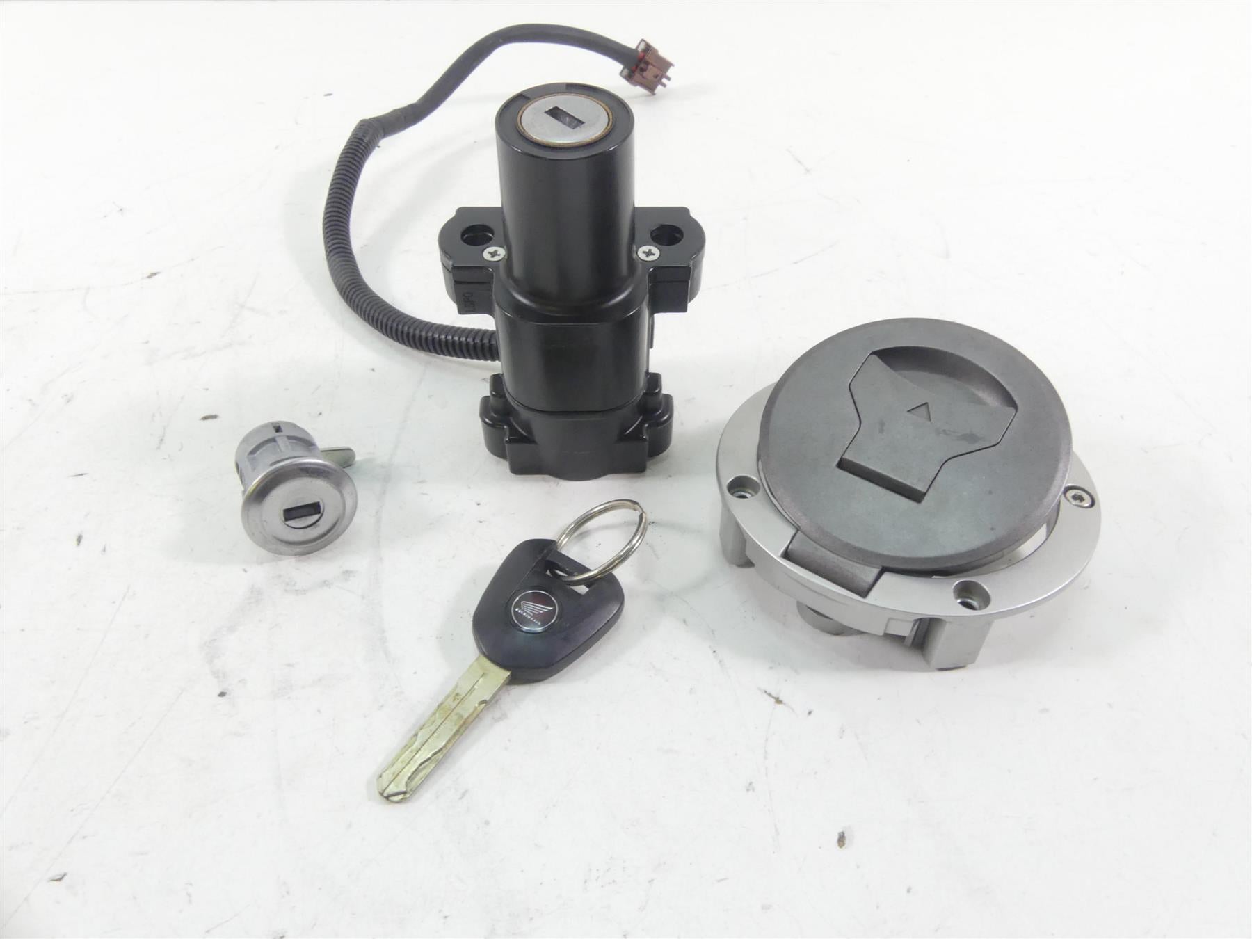 2015 Honda CBR1000 RR SC59 Ignition Switch Key Lock Set 35010-MGP-A93 {{ shop.shopifyCountryName }} - Mototech271