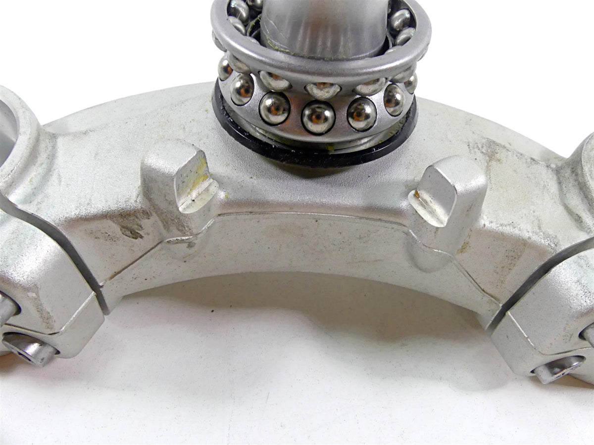 2022 Triumph Speed Triple 1200 RS Lower Triple Tree Steering Clamp 54mm T2045130 {{ shop.shopifyCountryName }} - Mototech271