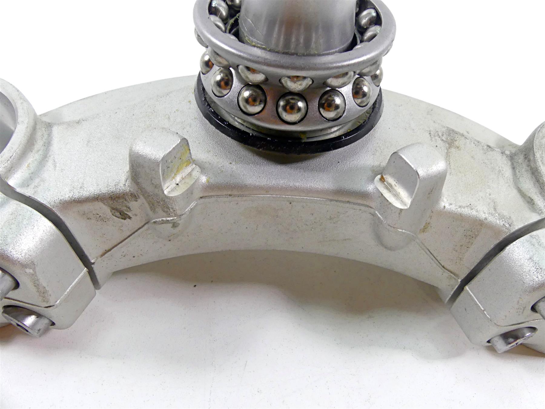 2022 Triumph Speed Triple 1200 RS Lower Triple Tree Steering Clamp 54mm T2045130 {{ shop.shopifyCountryName }} - Mototech271