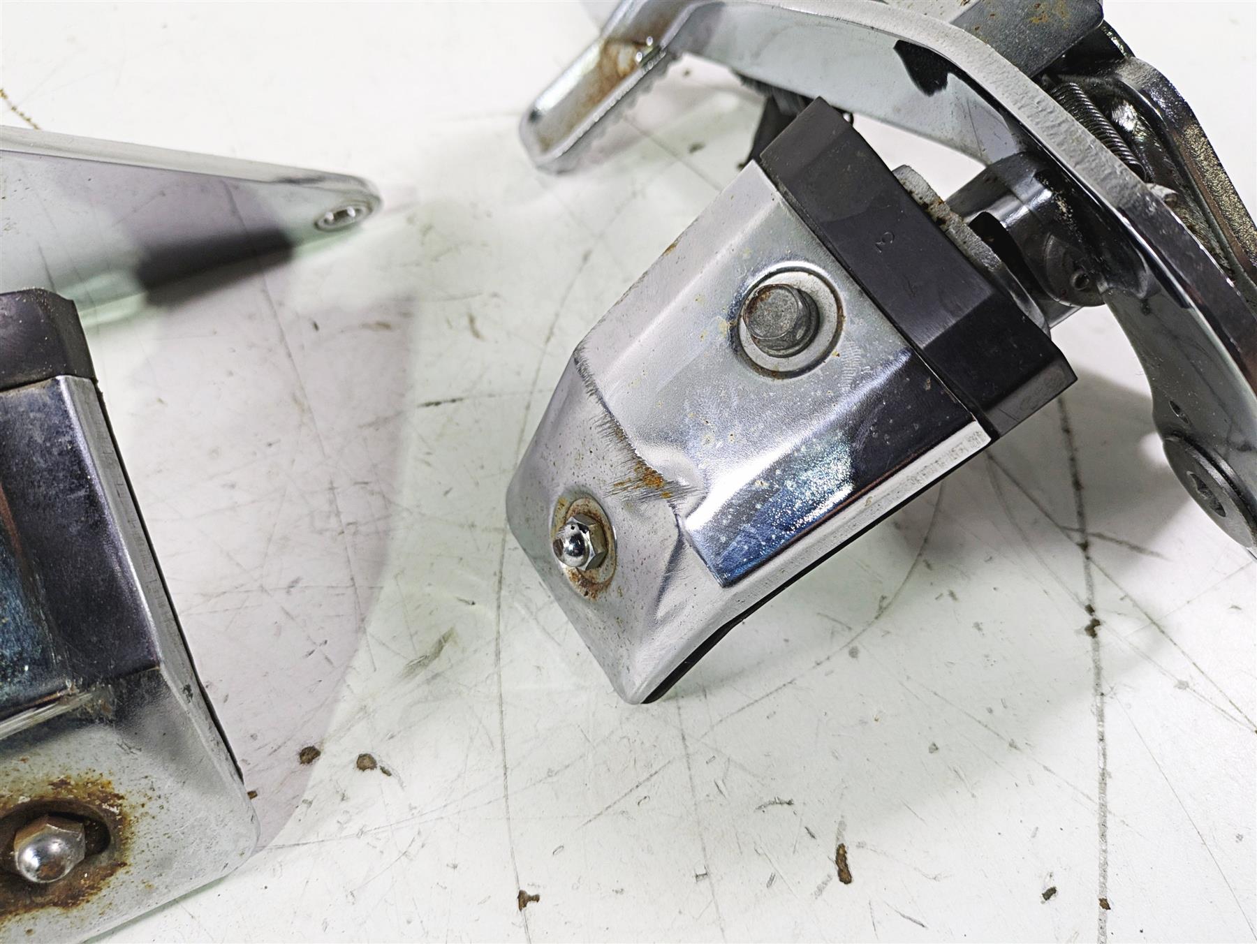 2002 Honda GL1500 CD Valkyrie Deluxe Front Footpeg & Pedal Set 50615-MZ0-000 {{ shop.shopifyCountryName }} - Mototech271