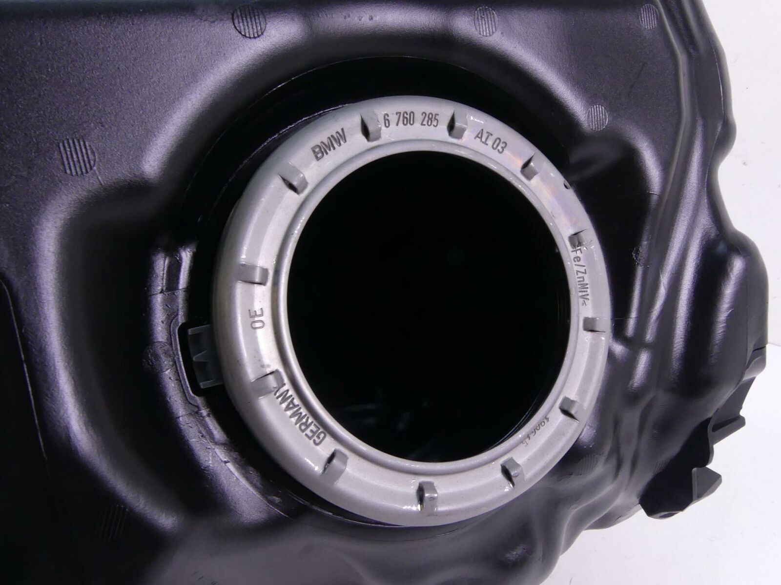 2016 BMW R1200R K53 Fuel Gas Petrol Tank 16118533760 {{ shop.shopifyCountryName }} - Mototech271