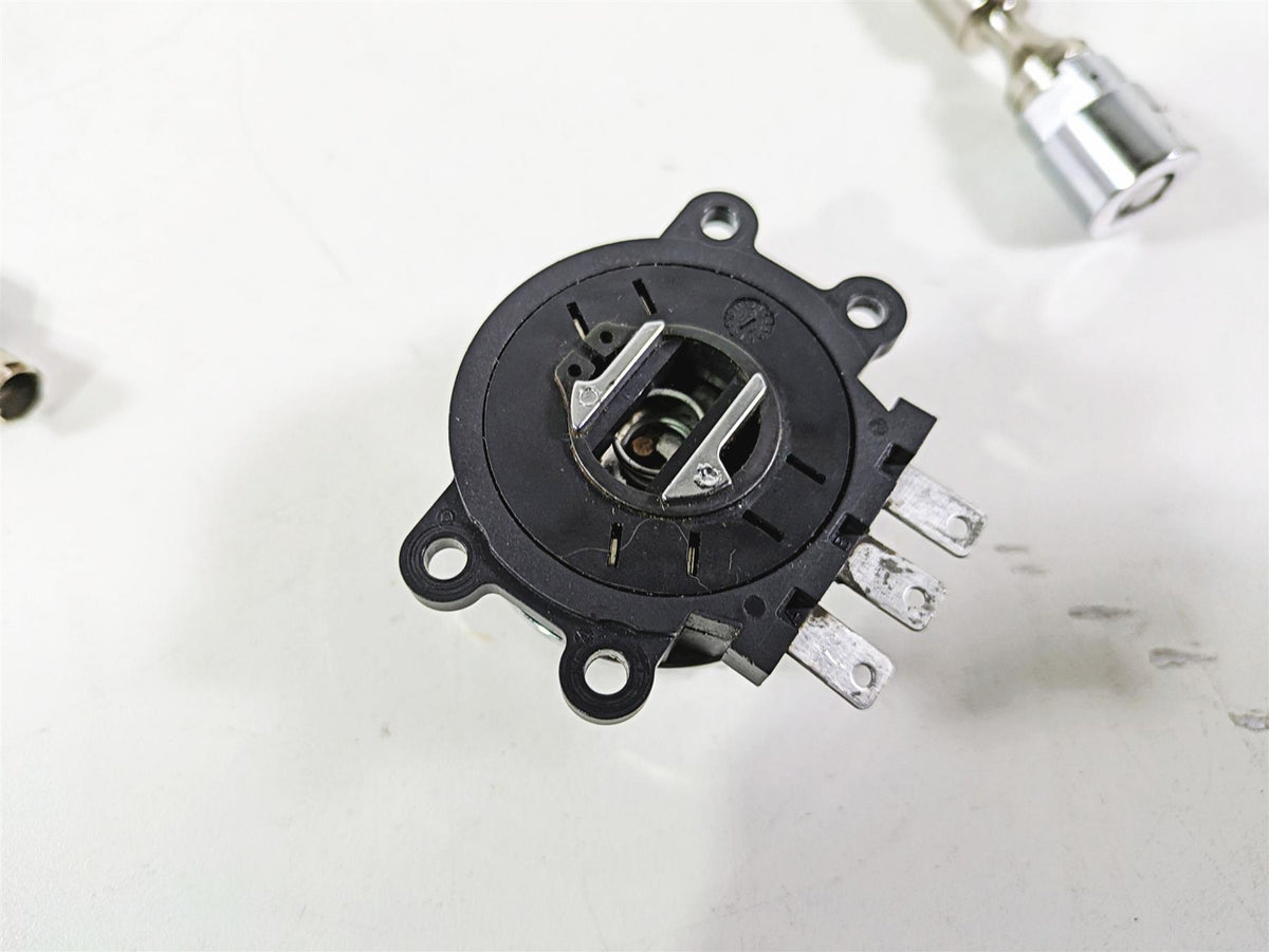 2008 Harley FLSTC Softail Heritage Ignition Switch Key Lock Set 71450-04 {{ shop.shopifyCountryName }} - Mototech271