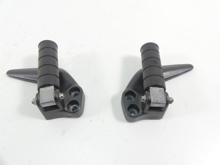 2007 Yamaha XVS1300 V-Star Rear Passenger Foot Peg Footpeg Set 3D8-27430-00-00 {{ shop.shopifyCountryName }} - Mototech271