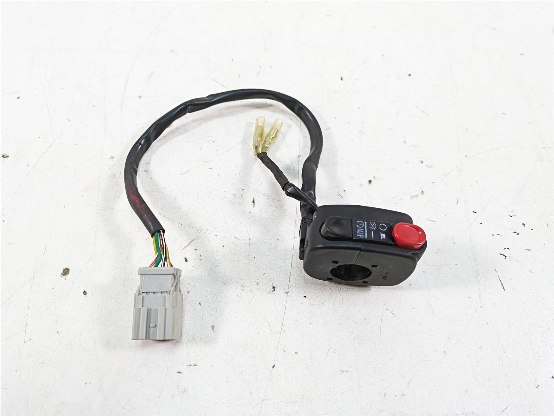 2013 MV Agusta F3 675 ERA Right Hand Start Stop Control Switch 8000B4568 {{ shop.shopifyCountryName }} - Mototech271