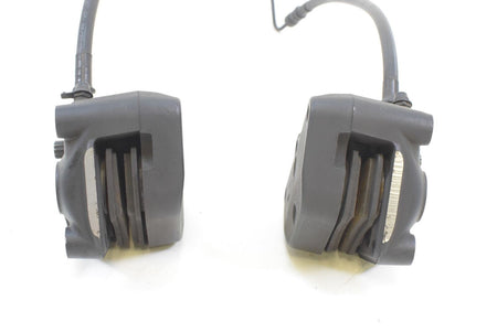 2007 Harley Touring FLHX Street Glide Front Brake Caliper Set 44023-00C 44046-00 {{ shop.shopifyCountryName }} - Mototech271