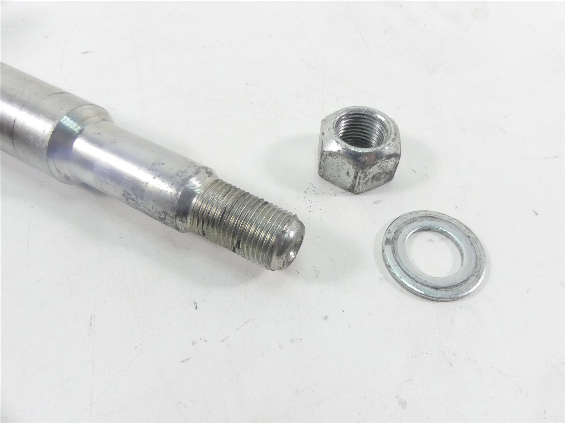 2010 Harley Touring FLHX Street Glide Front 25mm Axle Wheel Spindle 41547-07 {{ shop.shopifyCountryName }} - Mototech271