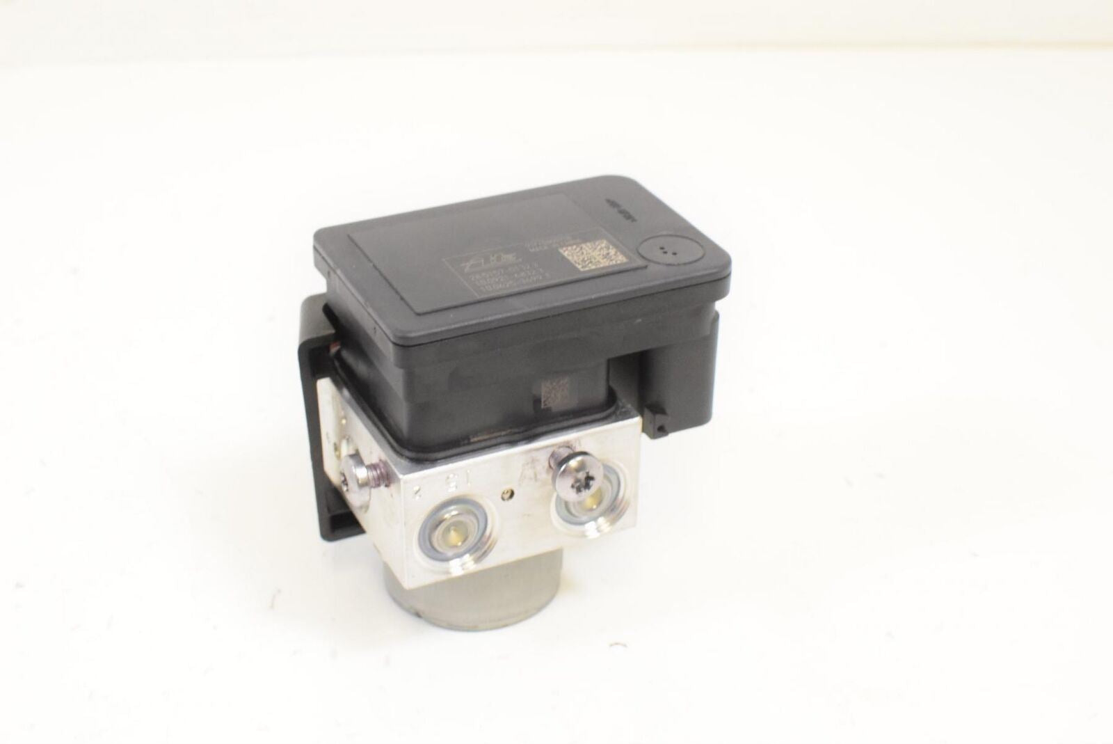 2018 Triumph Street Triple 765 RS ABS Brake Pump Module ATE T2025959