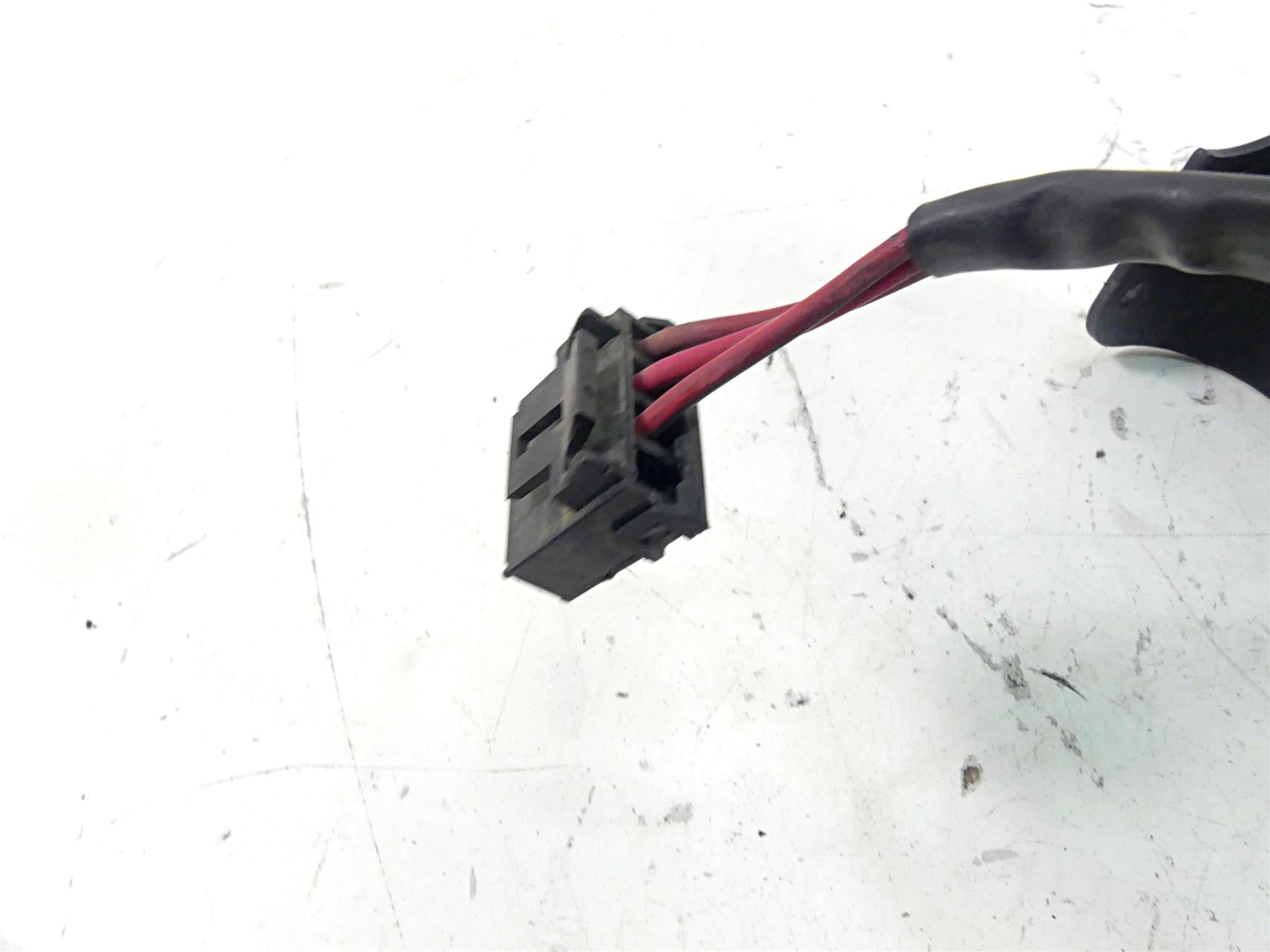 2002 Harley Touring FLHTC Electra Glide Ignition Switch & Cover - VIN 71526-93B {{ shop.shopifyCountryName }} - Mototech271