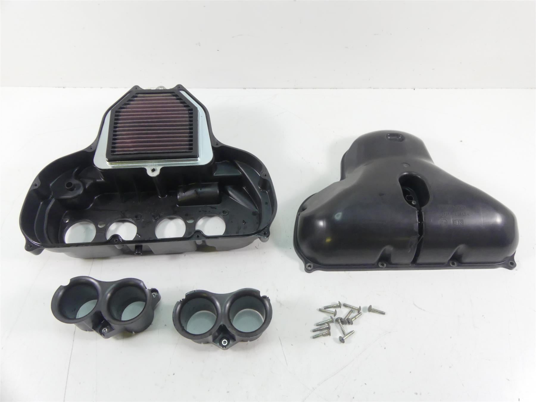 2007 Yamaha FZ1 Fazer Air Cleaner Breather Box & Velocity Stacks 2D1-14411-00-00 {{ shop.shopifyCountryName }} - Mototech271