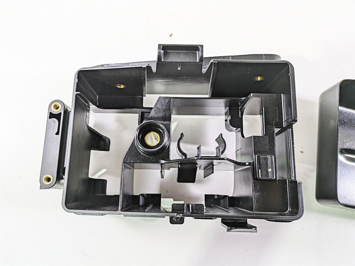 2017 Harley Dyna FXDB Street Bob Electrical Carrier Tray Stay & Cover 70367-12 {{ shop.shopifyCountryName }} - Mototech271