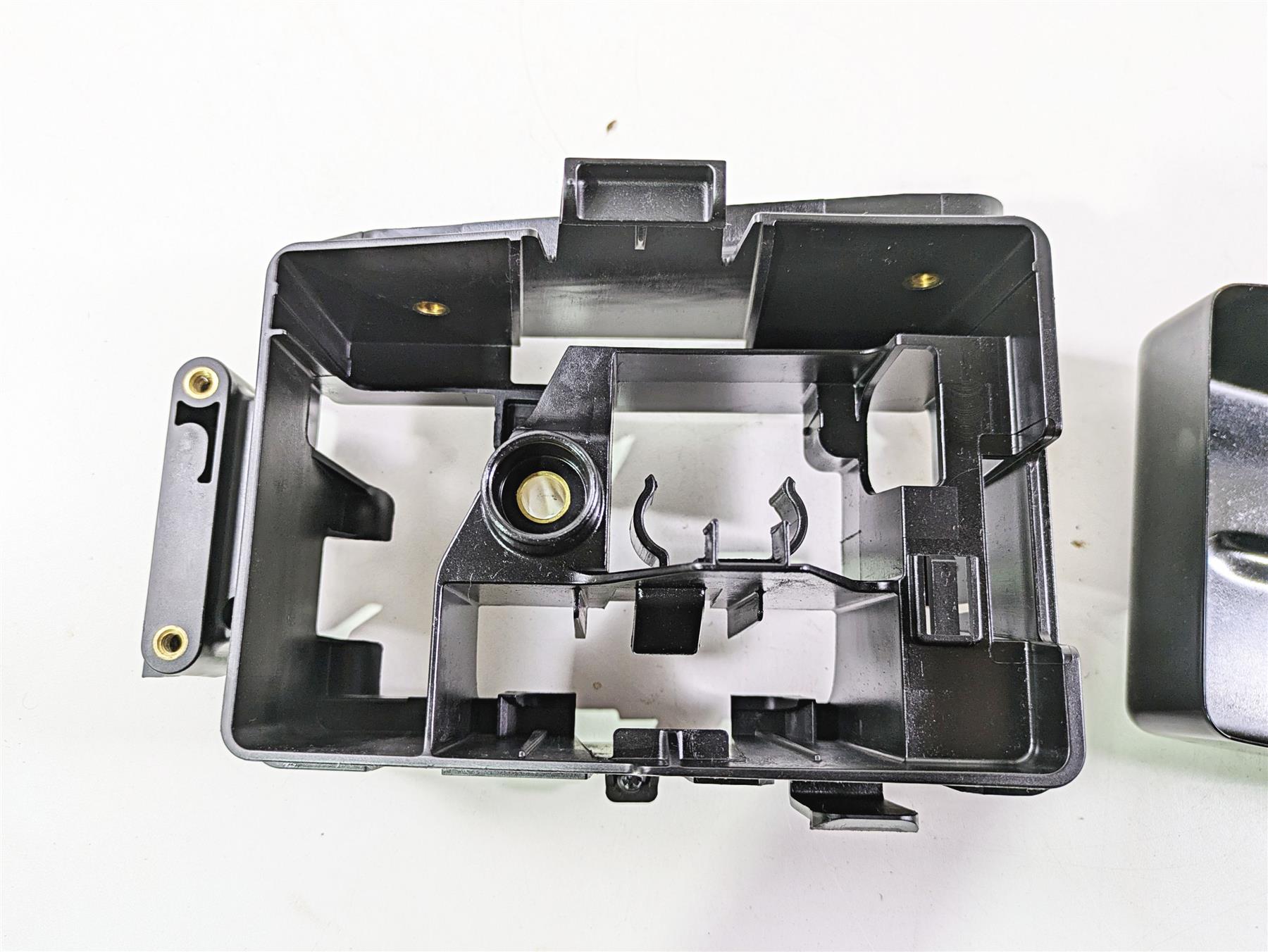 2017 Harley Dyna FXDB Street Bob Electrical Carrier Tray Stay & Cover 70367-12 {{ shop.shopifyCountryName }} - Mototech271