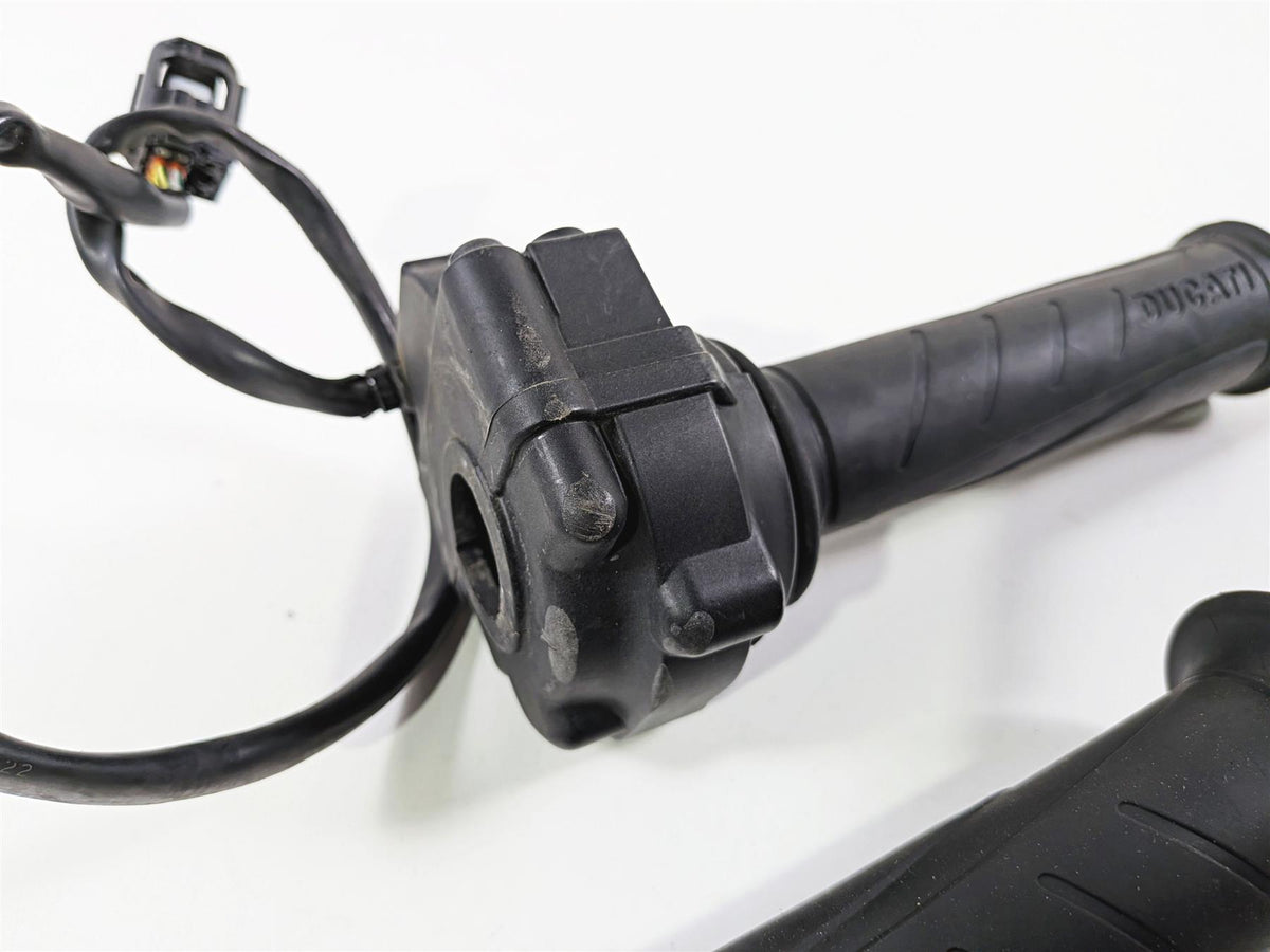 2019 Ducati 959 Panigale Ride Fly By Wire Throttle Set - Read 66020011B {{ shop.shopifyCountryName }} - Mototech271