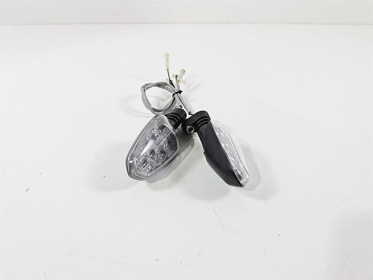 2022 Triumph Tiger 900 GT Pro Rear Led Blinker Turn Signal Set T2707333 {{ shop.shopifyCountryName }} - Mototech271