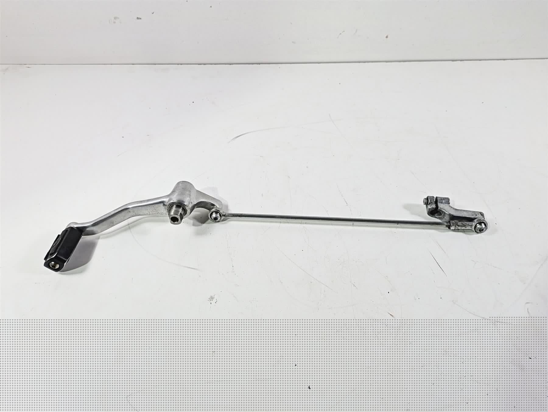 2016 Harley VRSCDX Night Rod Left Front Gear Selector & Shifter Parts 33757-01A {{ shop.shopifyCountryName }} - Mototech271