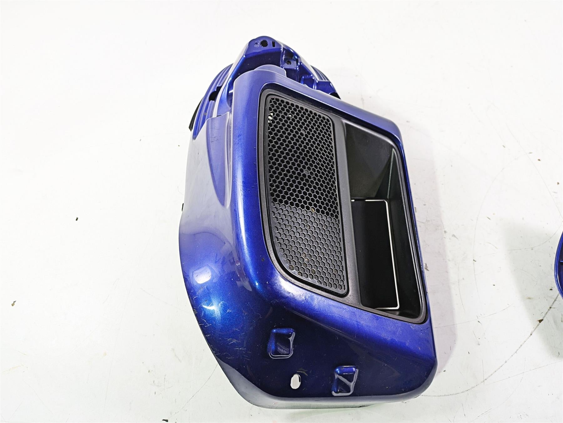 2015 Harley Touring FLHTKL E -Glide Low Right Lower Leg Fairing Cover 57100114 {{ shop.shopifyCountryName }} - Mototech271