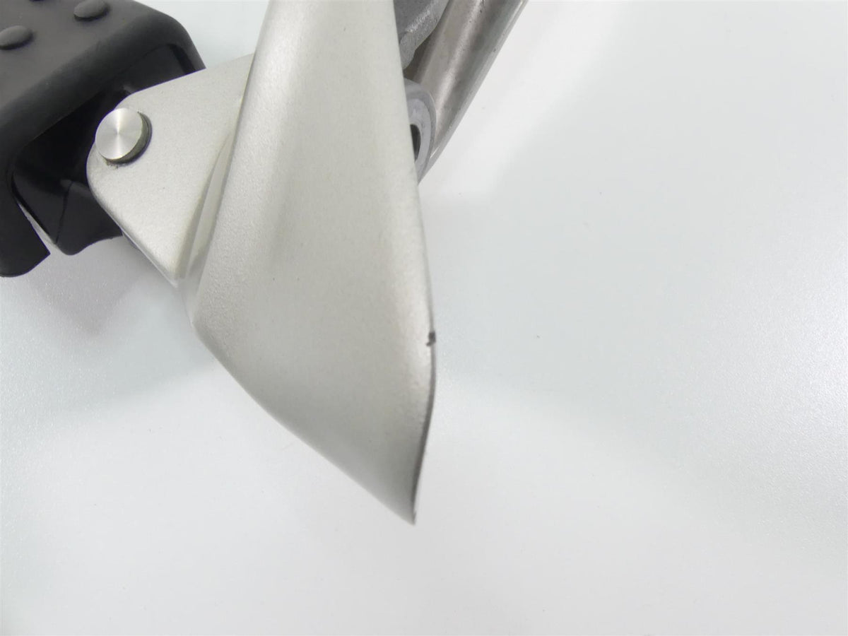 2014 BMW K1600 GTL K48 Right Footpeg Foot Peg & Bracket Mount 46717728224 {{ shop.shopifyCountryName }} - Mototech271
