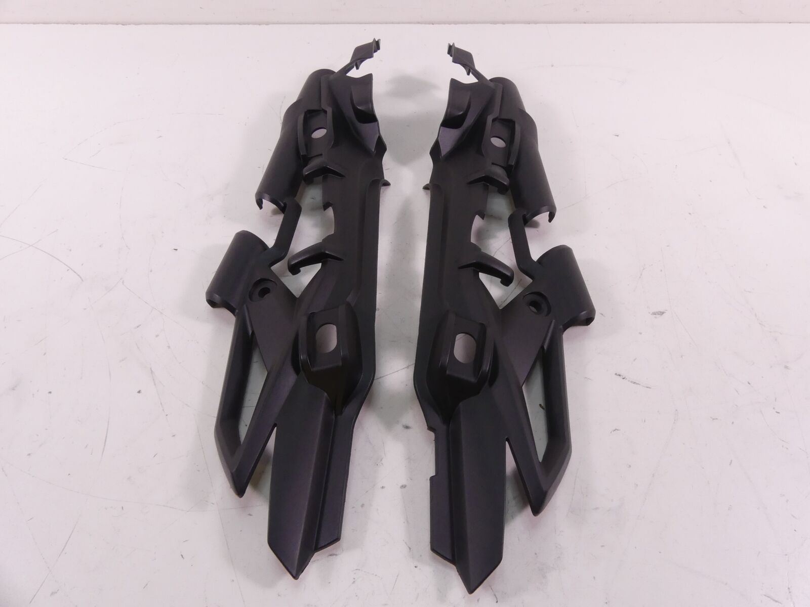 2014 Triumph Tiger 800 ABS Rear Tail Fairing Cover Cowl Set T2303014 T2303015 {{ shop.shopifyCountryName }} - Mototech271