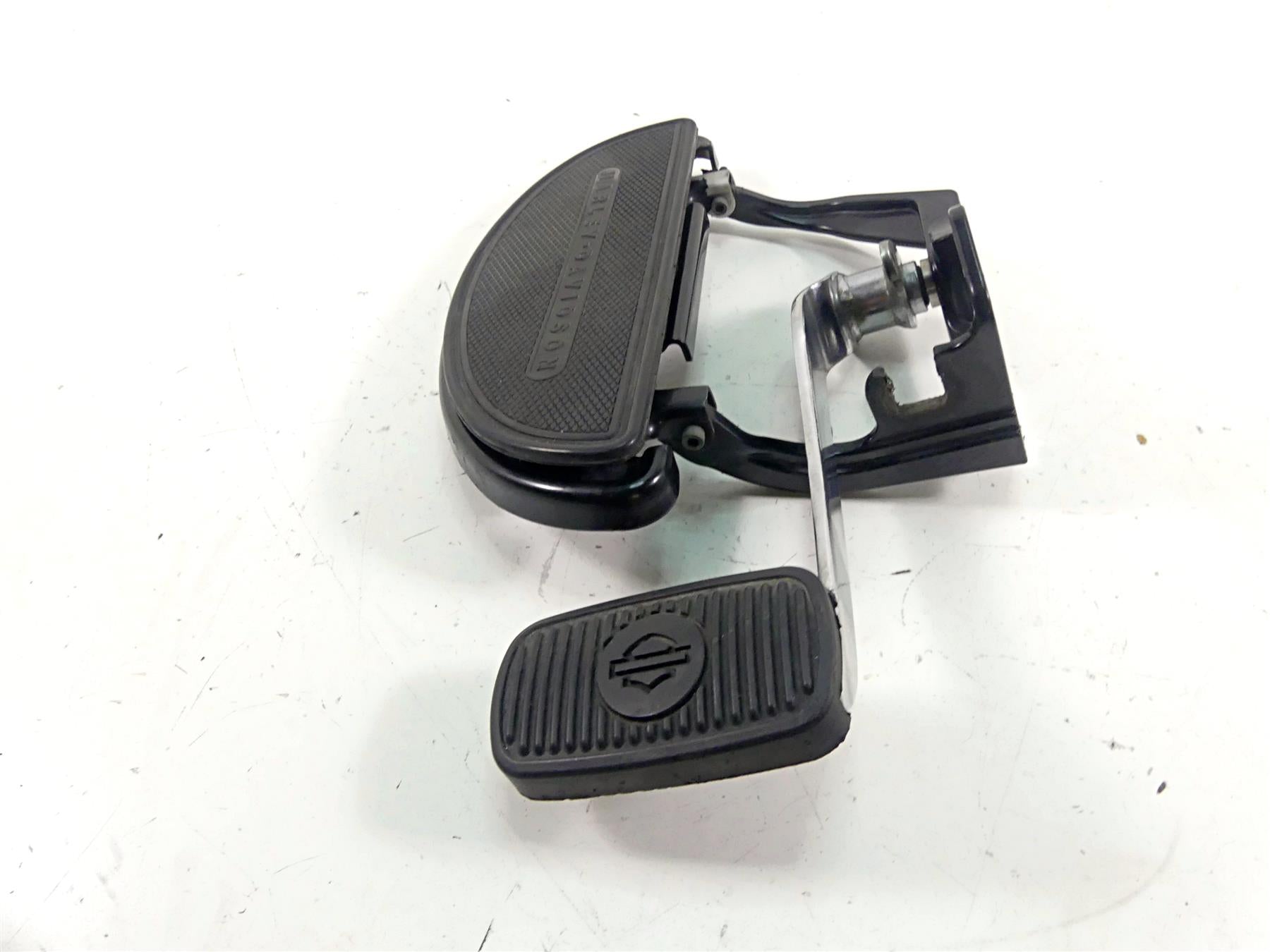 2013 Harley Softail FLSTFB Fat Boy Lo Right Front Floorboard Br Ped Set 42431-11 {{ shop.shopifyCountryName }} - Mototech271