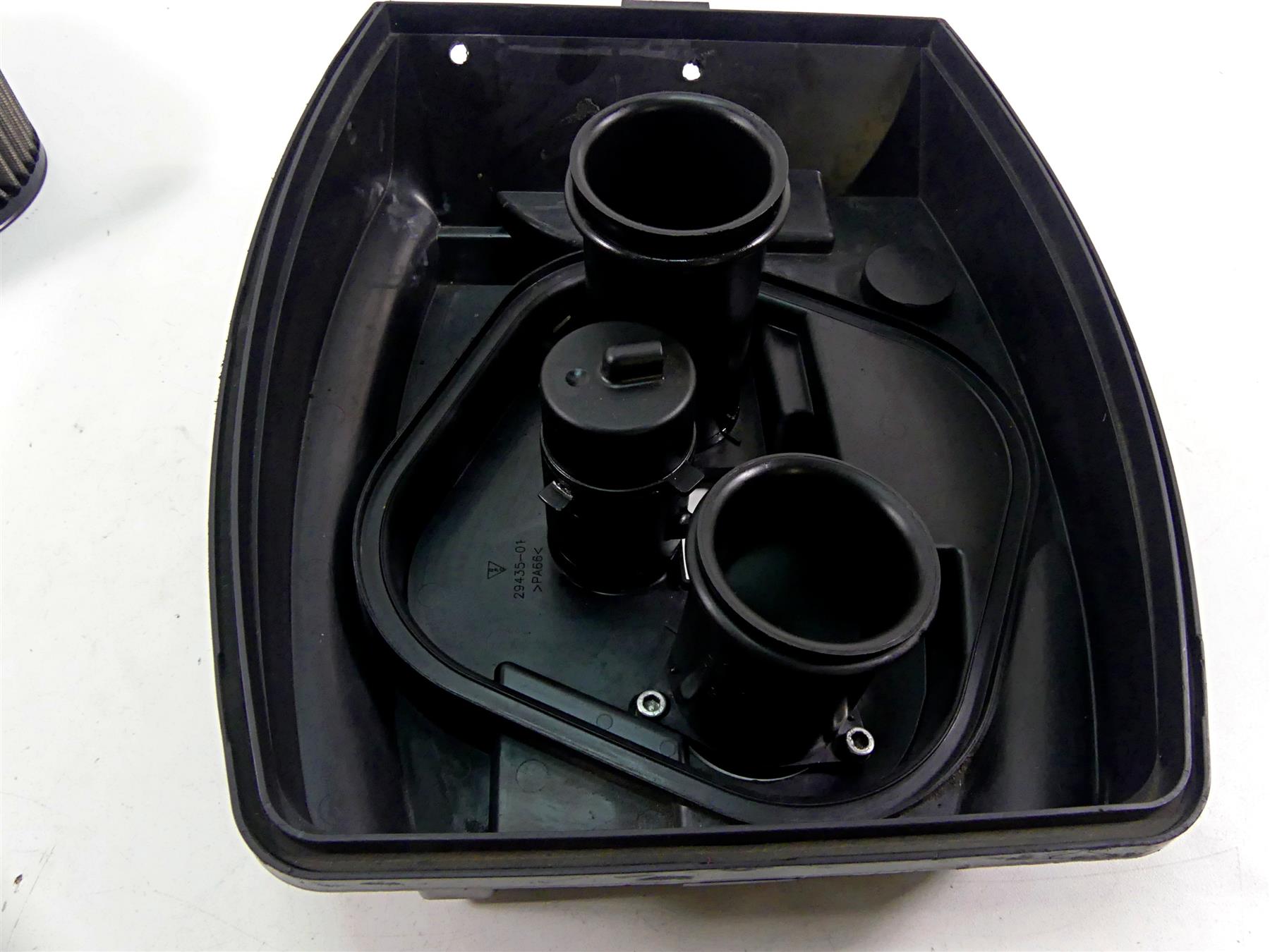 2005 Harley VRSCSE CVO V-Rod Air Box Cleaner Breather Filter - Read 29434-03B {{ shop.shopifyCountryName }} - Mototech271