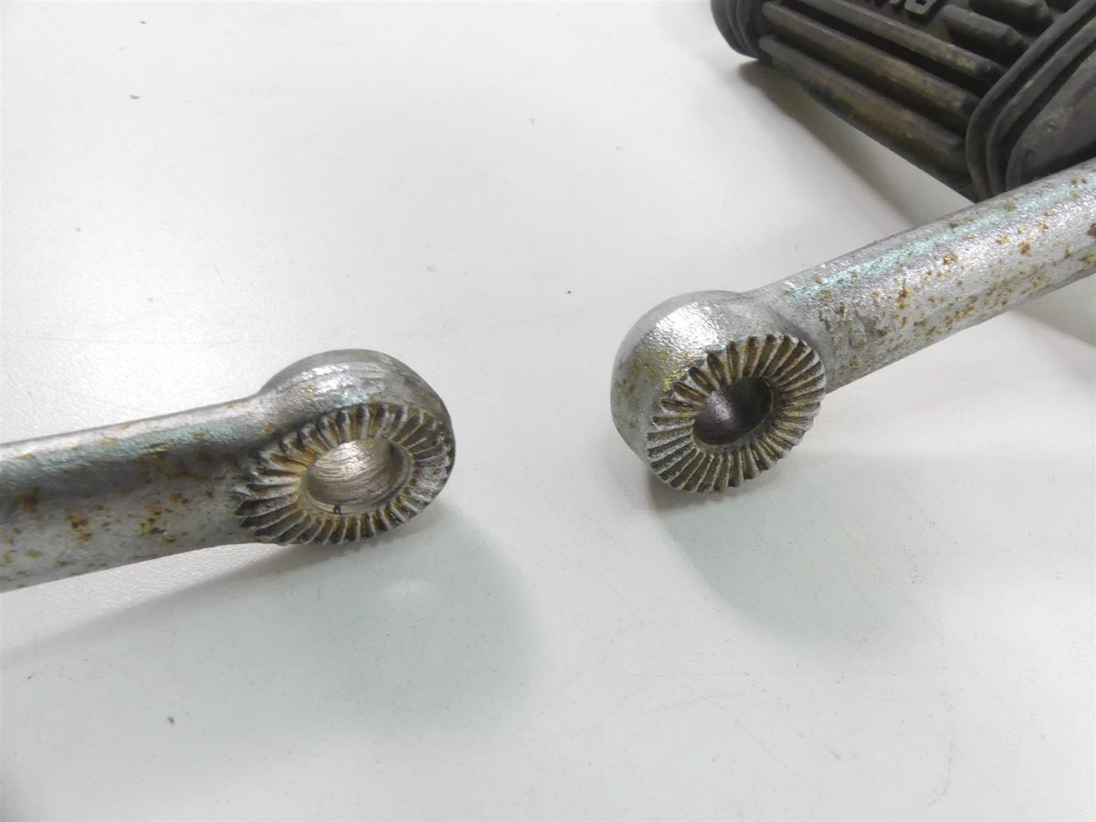1978 BMW R100 S (2474) Front Rider Footpeg Foot Peg Rest Set 23411236733 {{ shop.shopifyCountryName }} - Mototech271
