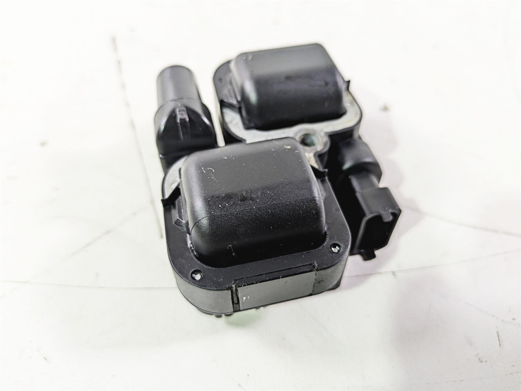 2008 Aprilia RSVR 1000 Factory Ignition Coils + Wiring & Plugs Set AP0266070 {{ shop.shopifyCountryName }} - Mototech271