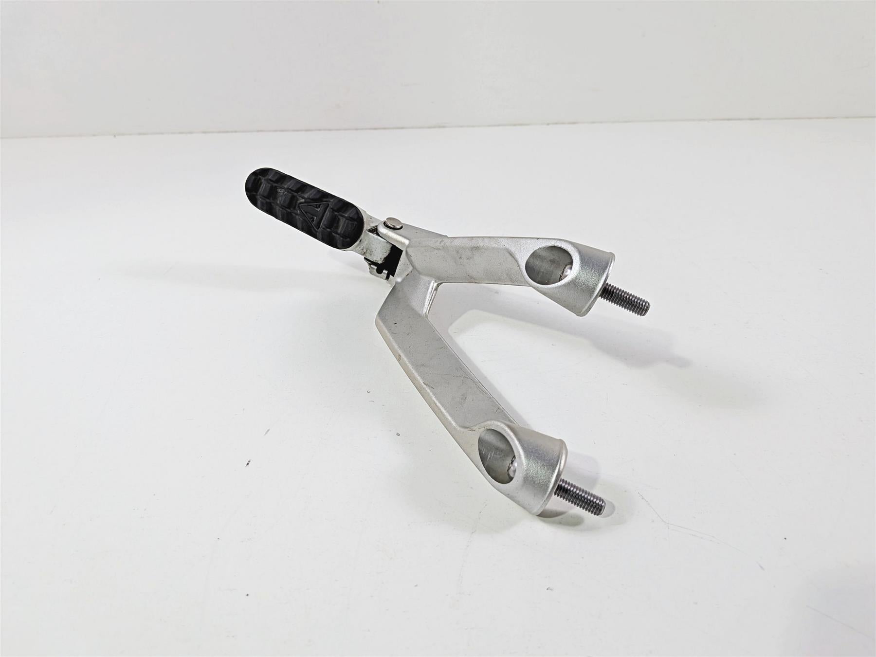 2022 Triumph Tiger 900 GT Pro Left Rear Passenger Foot Peg T2082284 {{ shop.shopifyCountryName }} - Mototech271