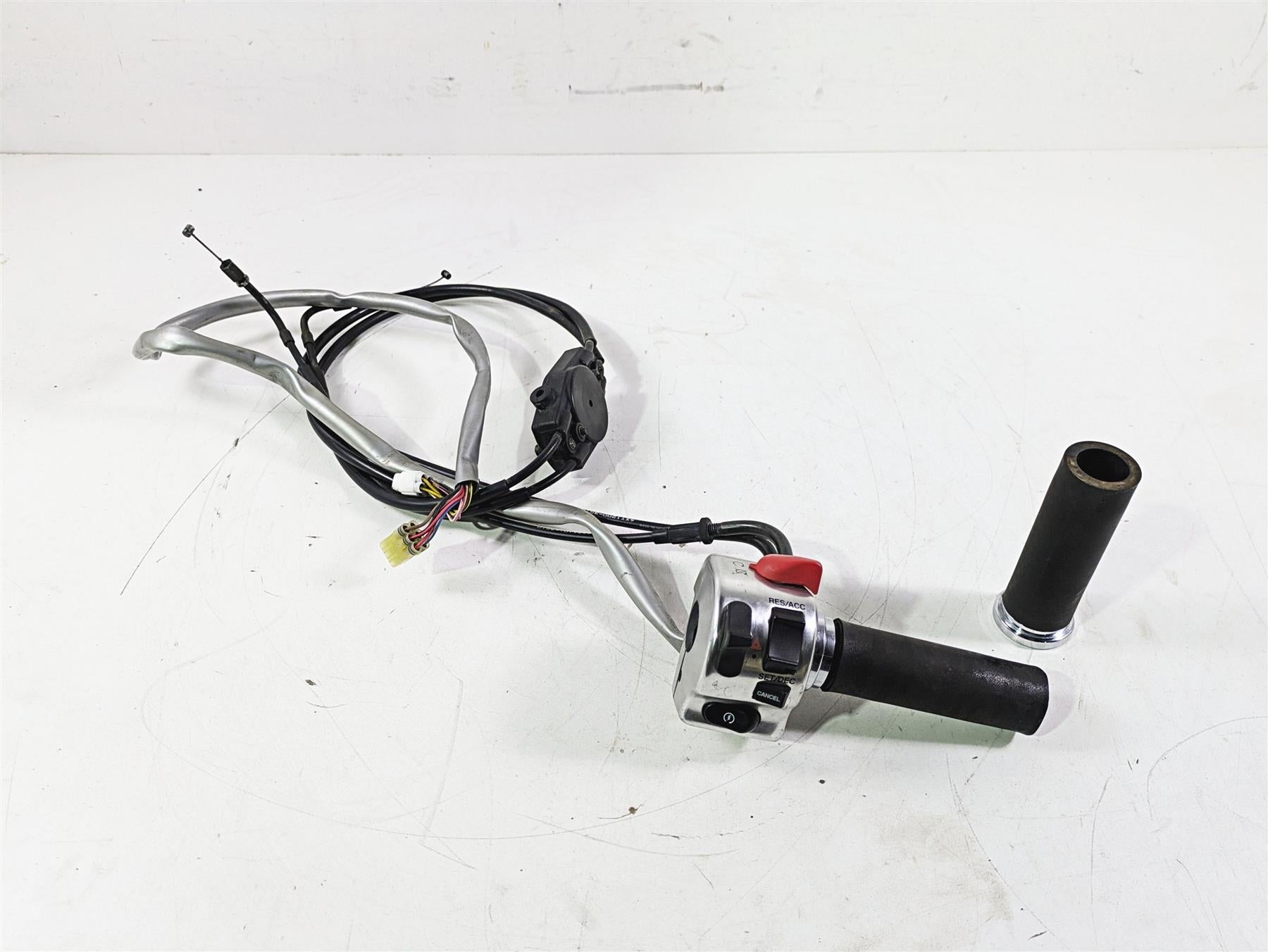2004 Yamaha XVZ1300 Royal Star Right Hand Control Switch 4XY-83969-10-00