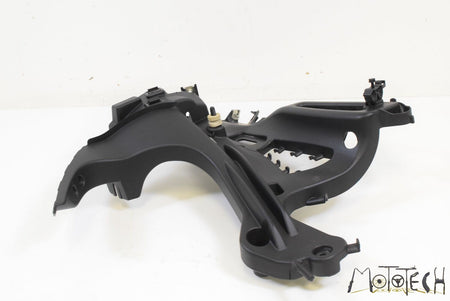 2006 BMW K1200S K1200 S K40 Front Right Stay Mount Bracket Holder 46637677762 {{ shop.shopifyCountryName }} - Mototech271