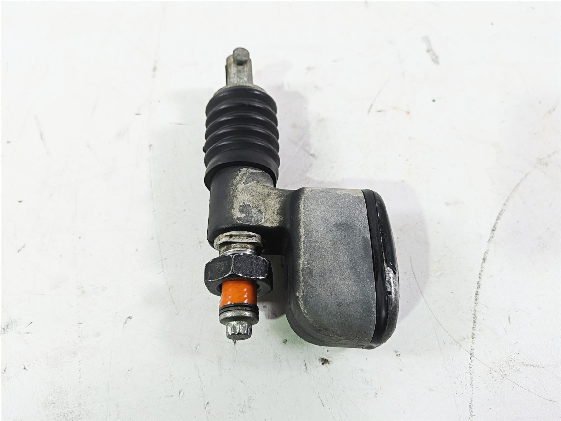 2004 Harley FLSTCI Softail Heritage Rear Brake Master Cylinder -Works 41755-99F {{ shop.shopifyCountryName }} - Mototech271