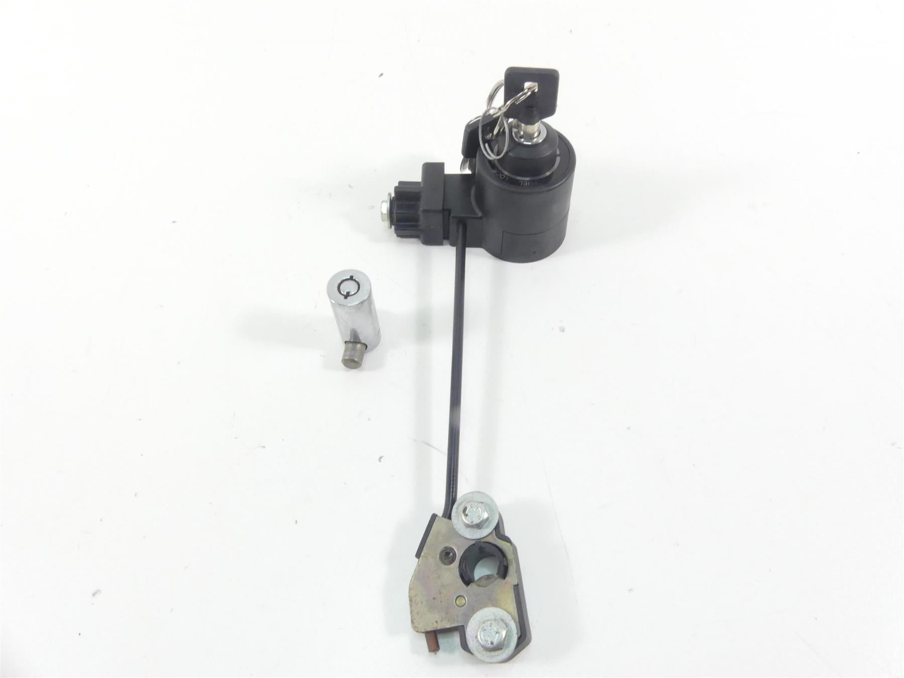 2006 Harley VRSCD Night Rod Ignition Switch Key Lock Set 71403-01 52385-01 {{ shop.shopifyCountryName }} - Mototech271
