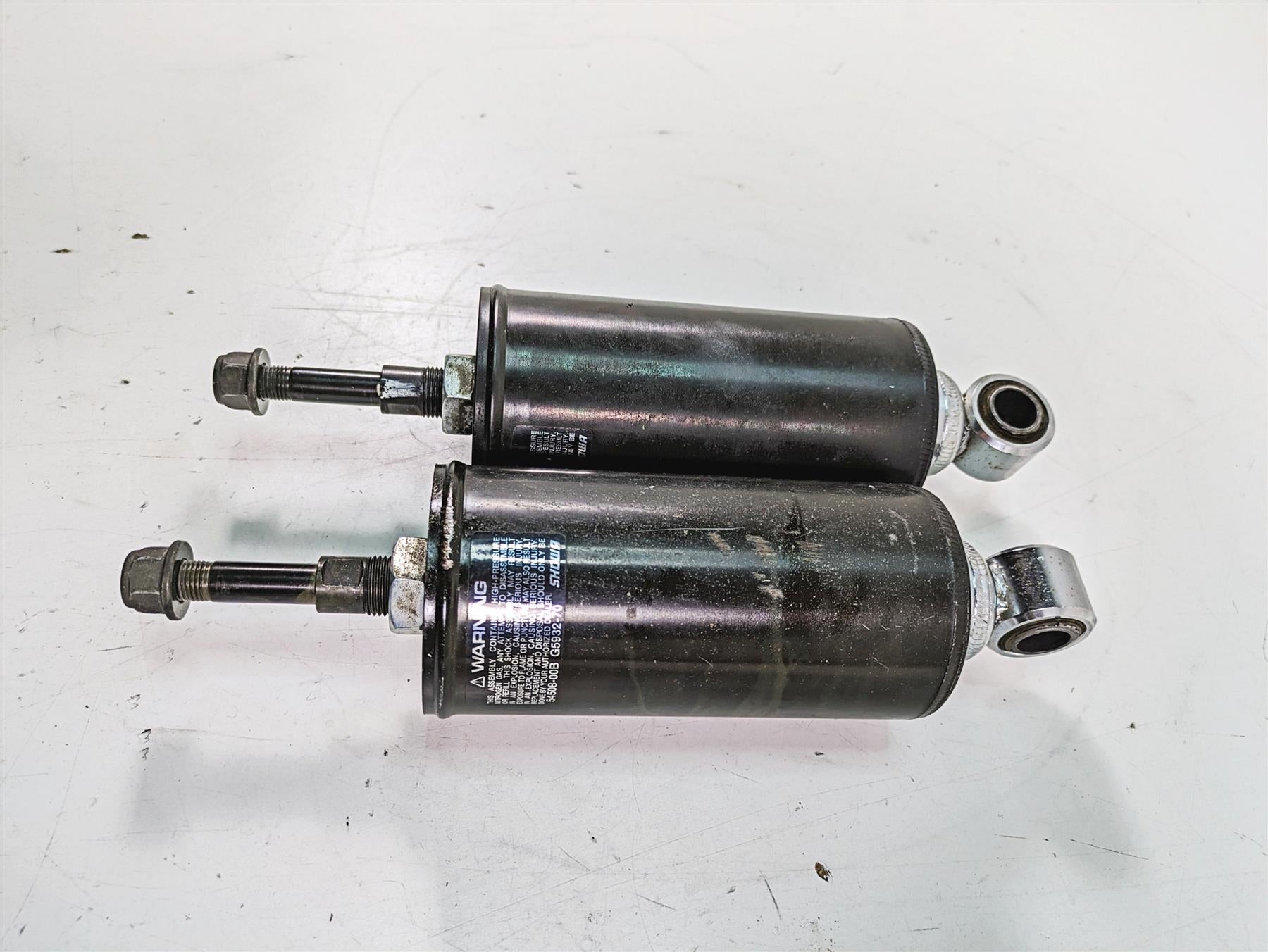 2006 Harley Softail FXSTSI Springer Rear Showa Suspension Shock Set 54508-00B {{ shop.shopifyCountryName }} - Mototech271