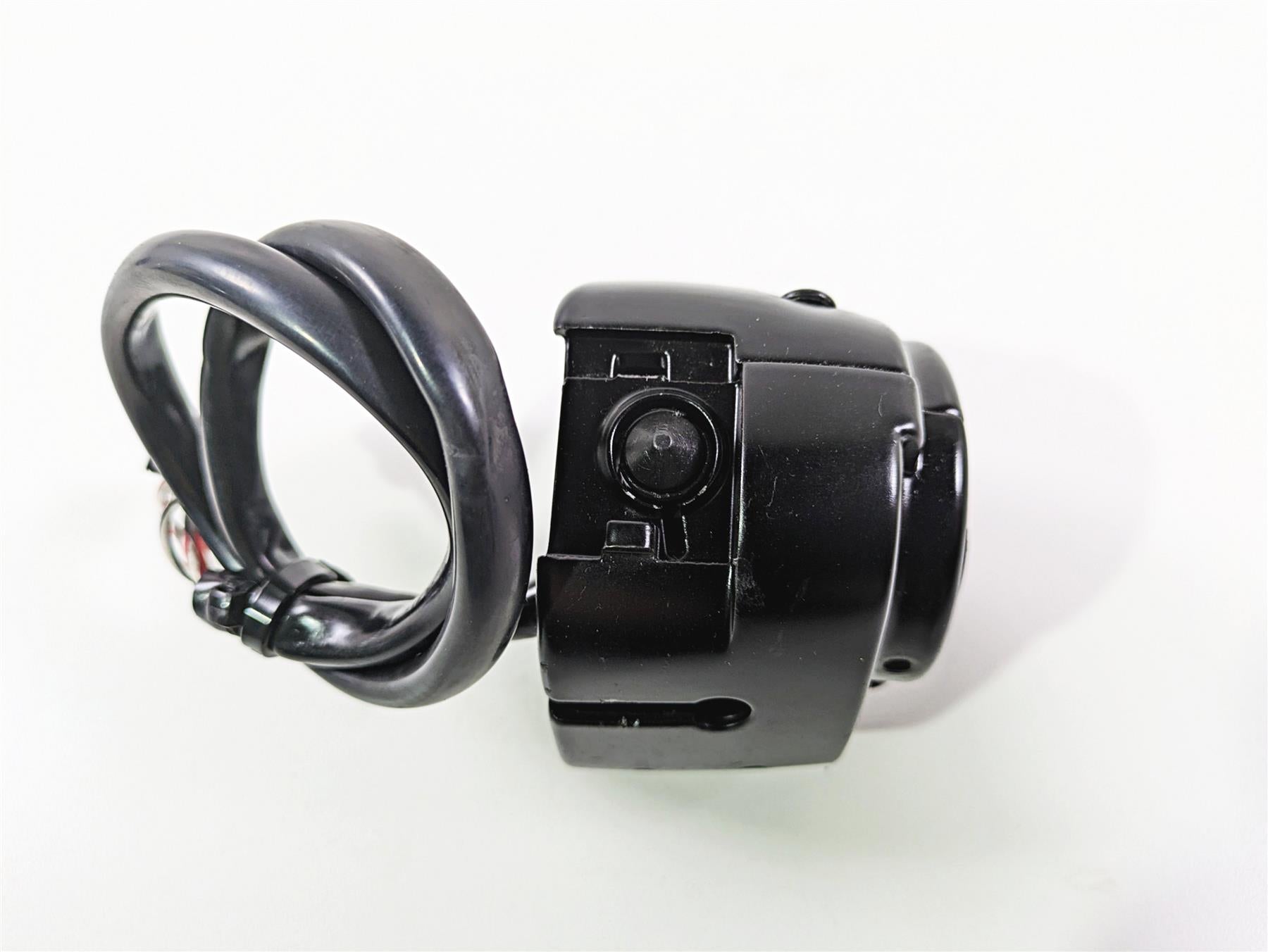 2019 Harley Softail FXDR 114 Left Hand Light Control Switch 71500292 {{ shop.shopifyCountryName }} - Mototech271