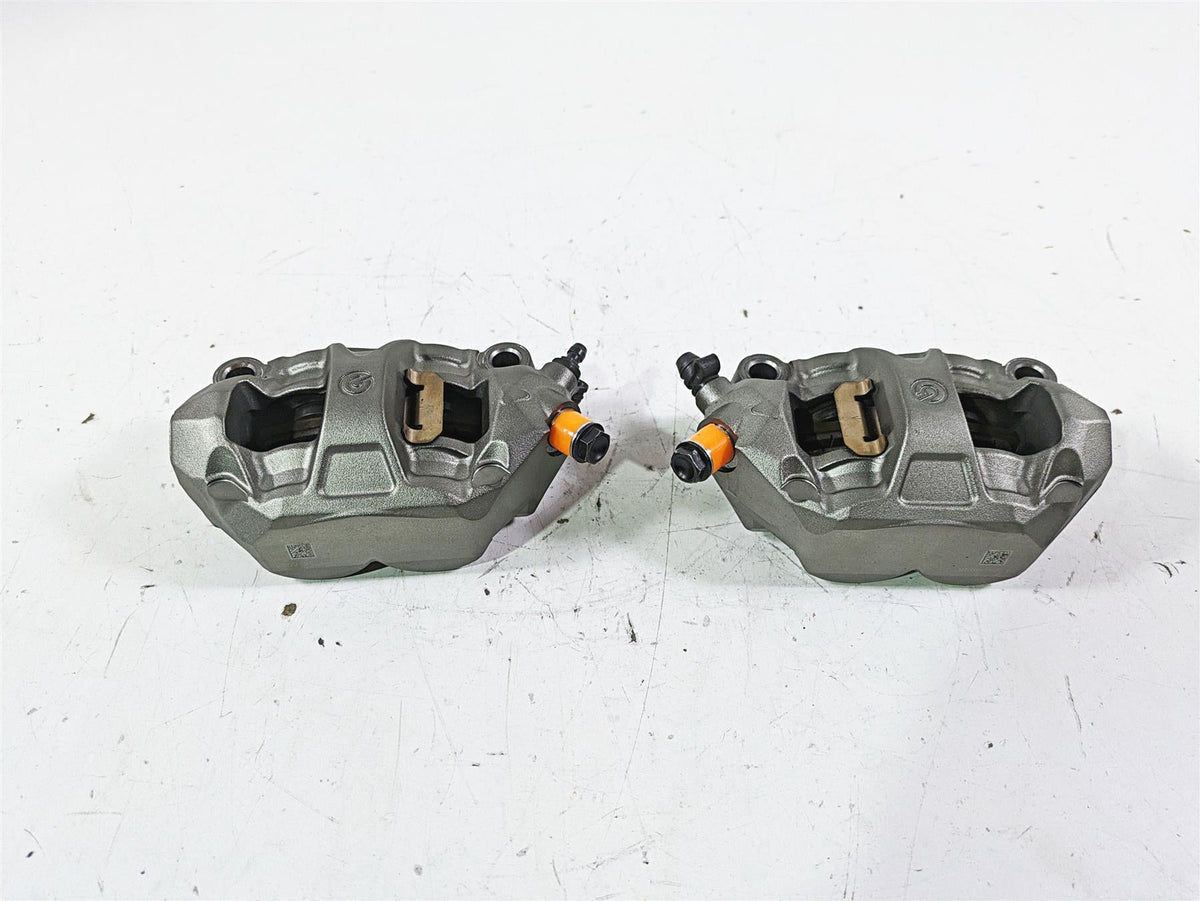 2023 Triumph Street Triple 765 RS Brembo Front Brake Caliper Set 100mm T2022367 {{ shop.shopifyCountryName }} - Mototech271
