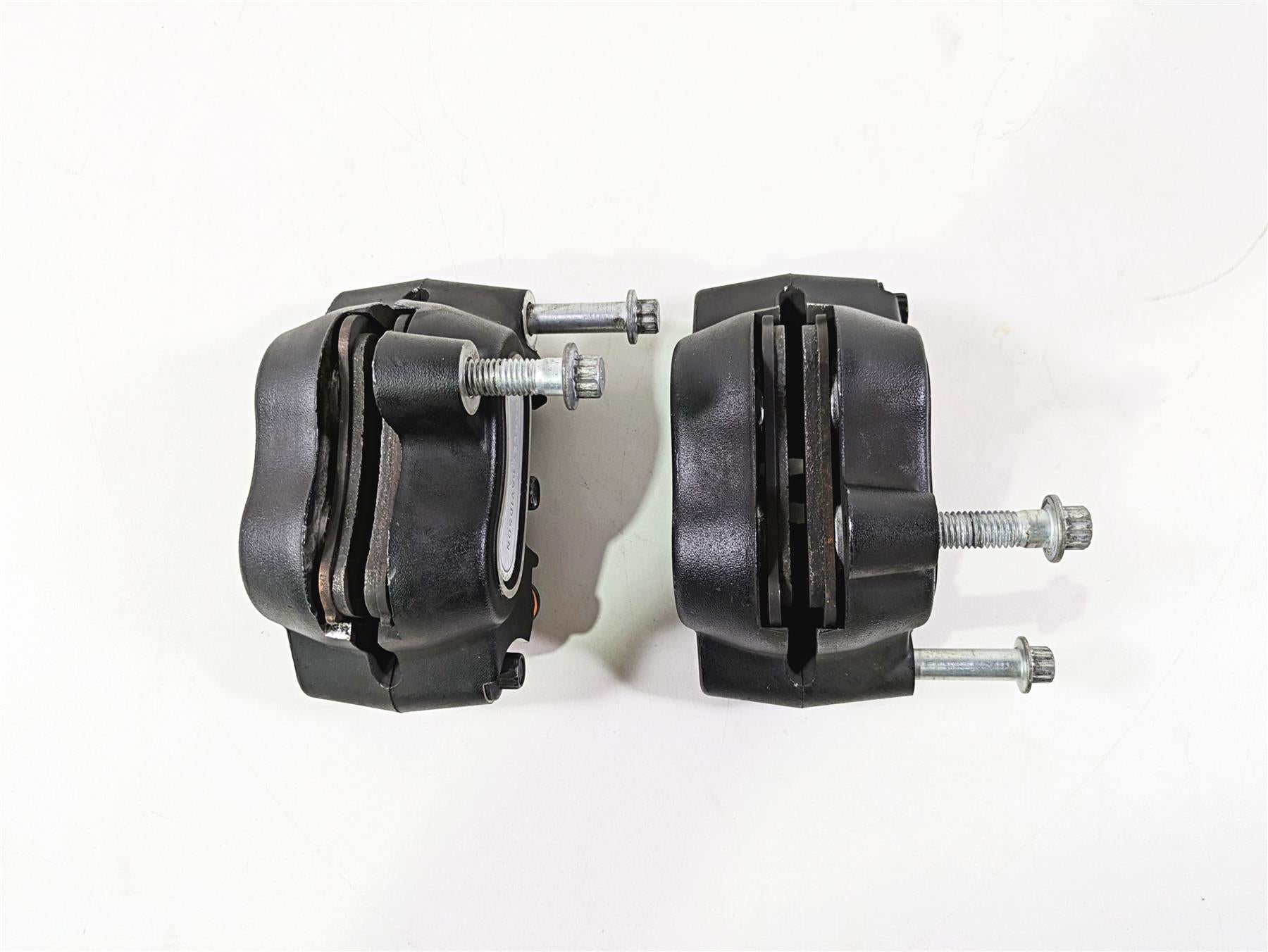 2014 Harley FXDL Dyna Low Rider Front Brake Caliper Set 41300001 41300002 {{ shop.shopifyCountryName }} - Mototech271