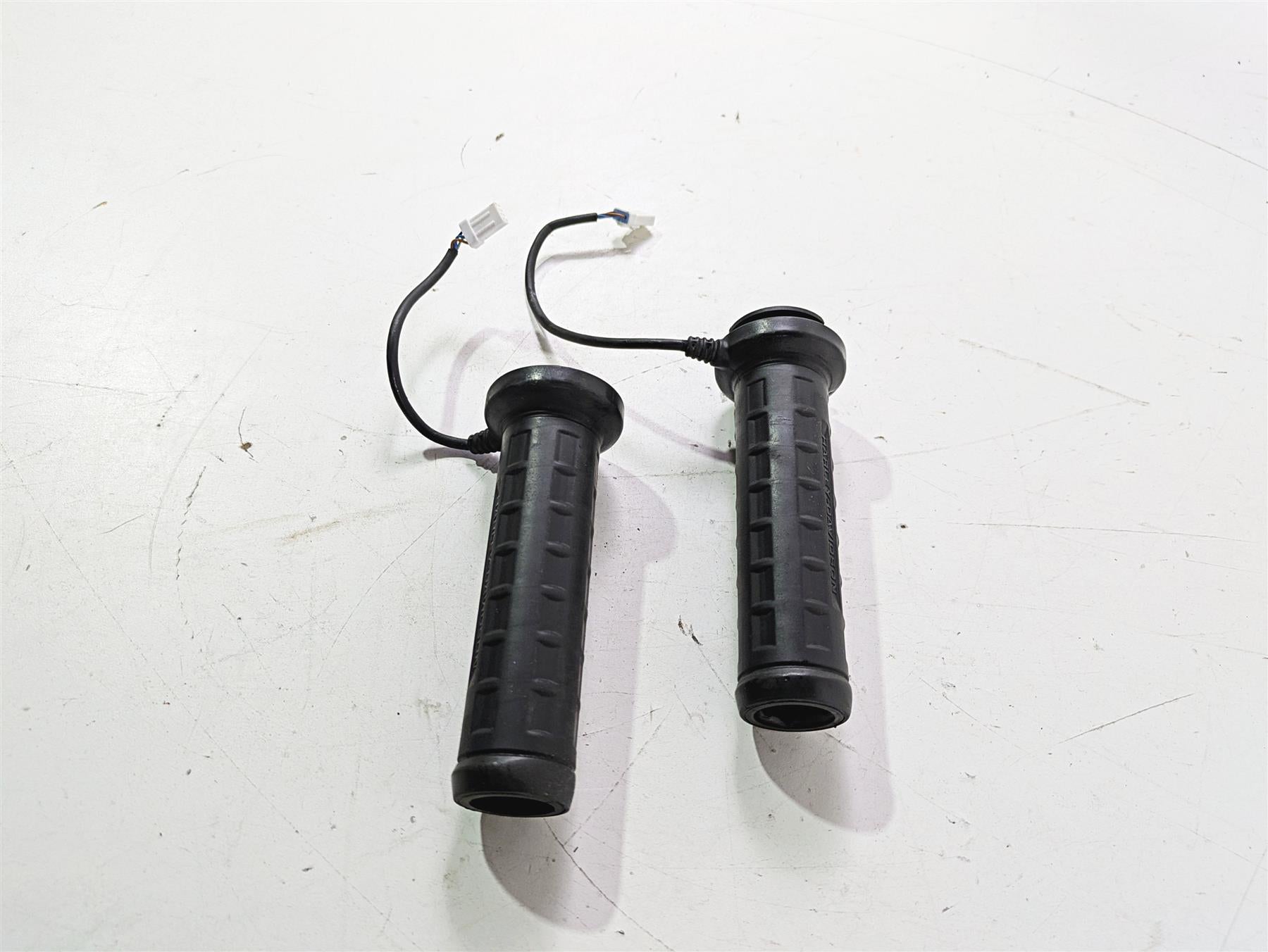 2022 Harley RA1250 S Pan America Left Right Heated Grip Set 56100376 56100377 {{ shop.shopifyCountryName }} - Mototech271