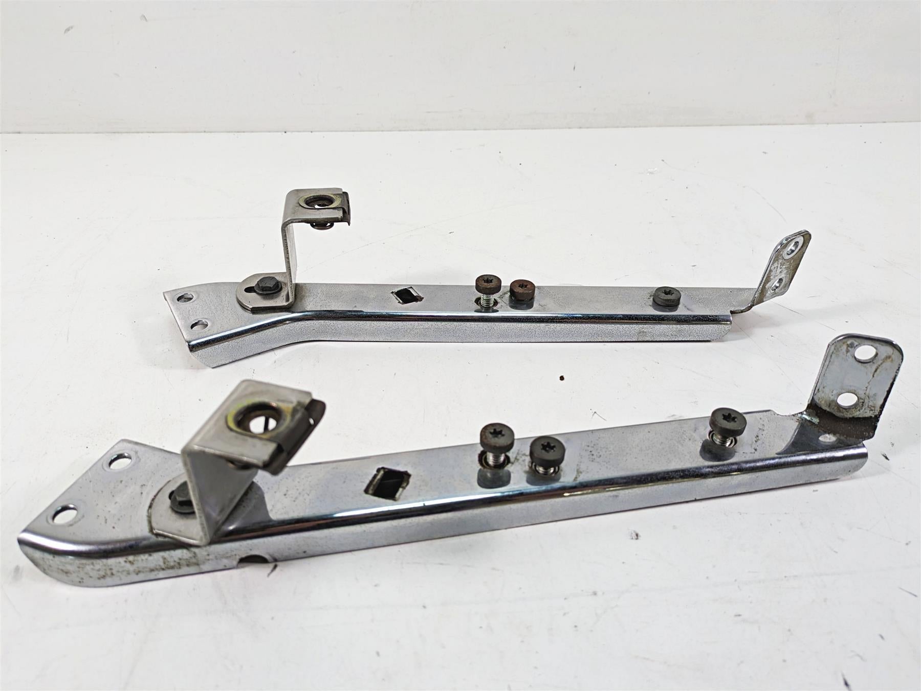 2005 Harley Touring FLHTCUI Electra Glide Saddlebag Support Mount Set 90718-79C {{ shop.shopifyCountryName }} - Mototech271