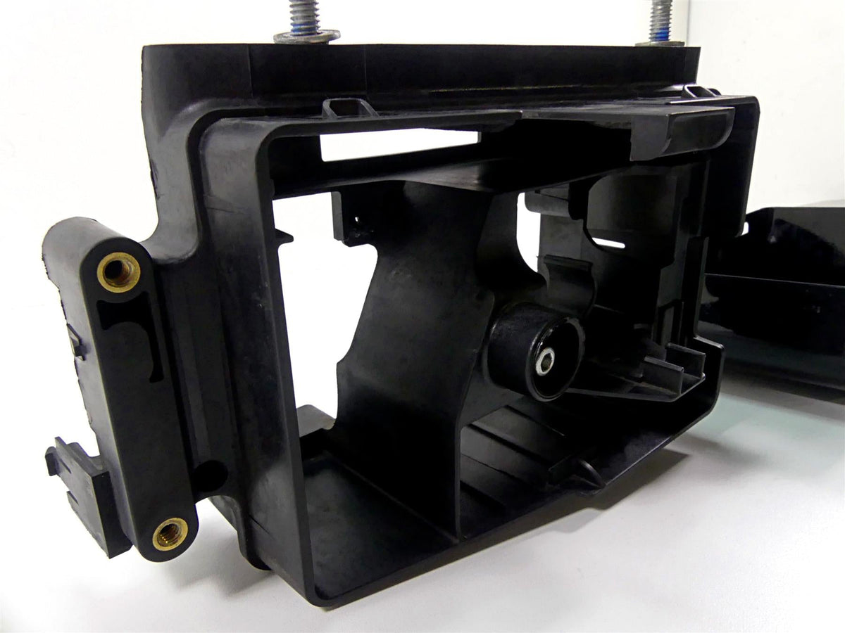 2017 Harley Dyna FXDB Street Bob Electrical Carrier & Black Side Cover 70367-12 {{ shop.shopifyCountryName }} - Mototech271