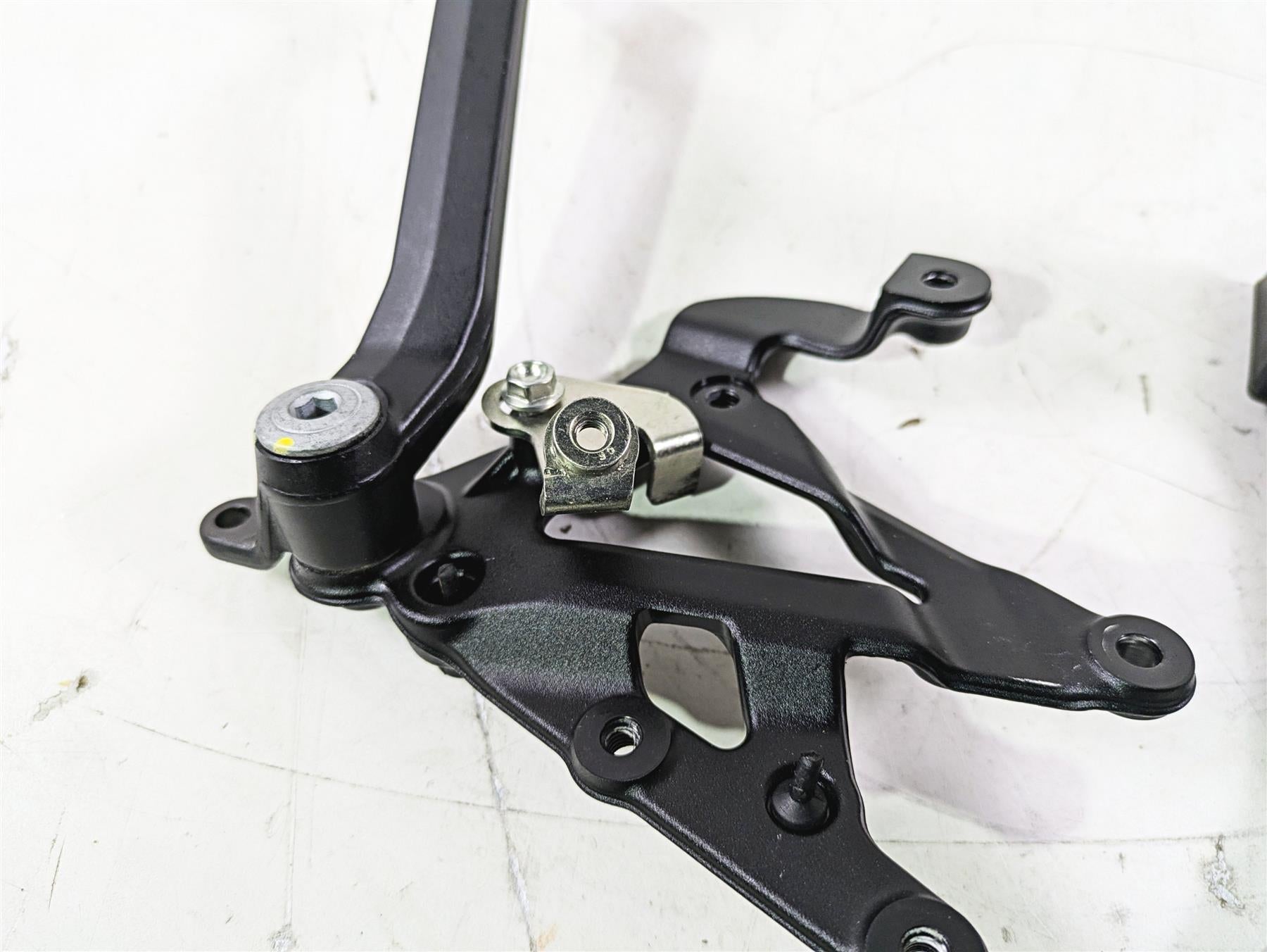 2022 MV Agusta F3 800 Rosso Right Front Footpeg & Brake Pedal 80A0C4103 {{ shop.shopifyCountryName }} - Mototech271