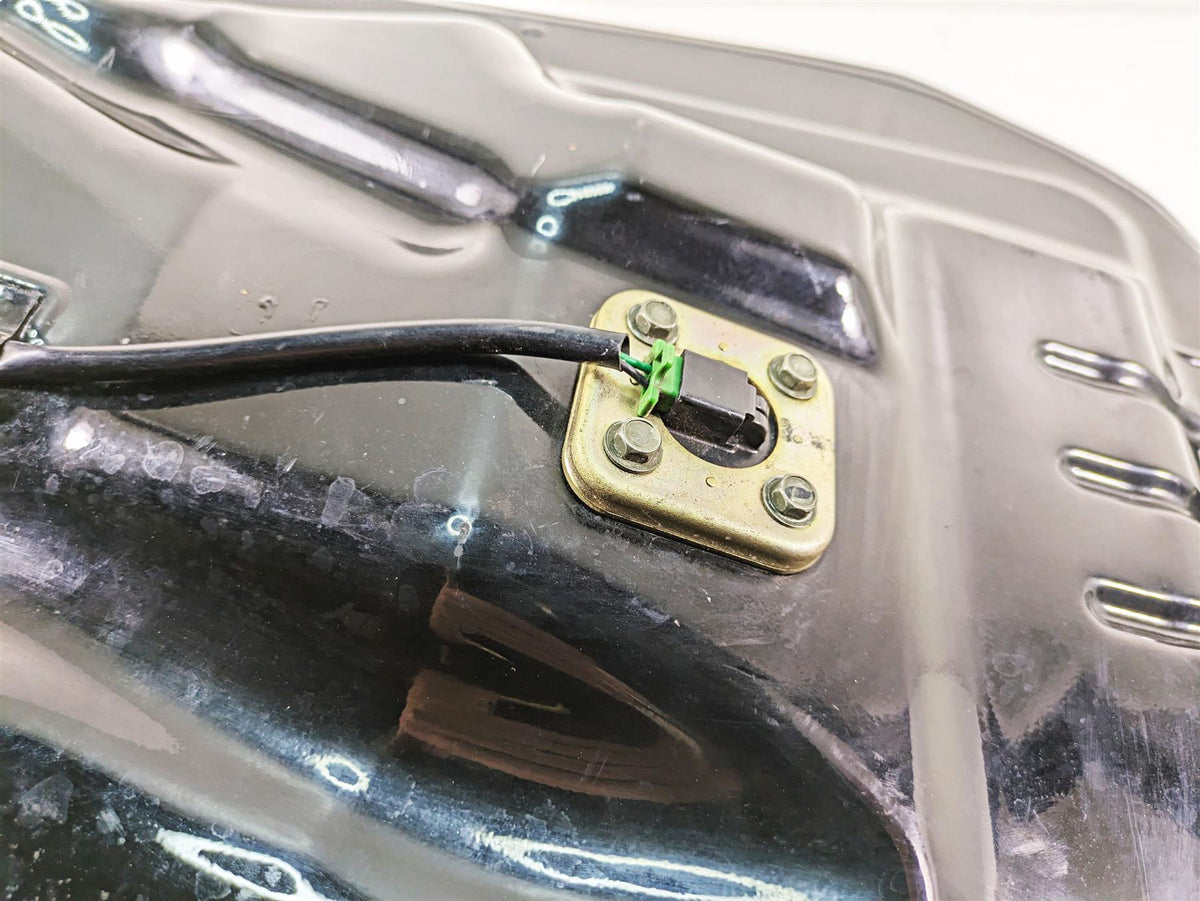 2002 Yamaha FZ1 FZS1000 Fazer Fuel Petrol Tank & Level Sender -Read 5LV-Y2410-10 {{ shop.shopifyCountryName }} - Mototech271