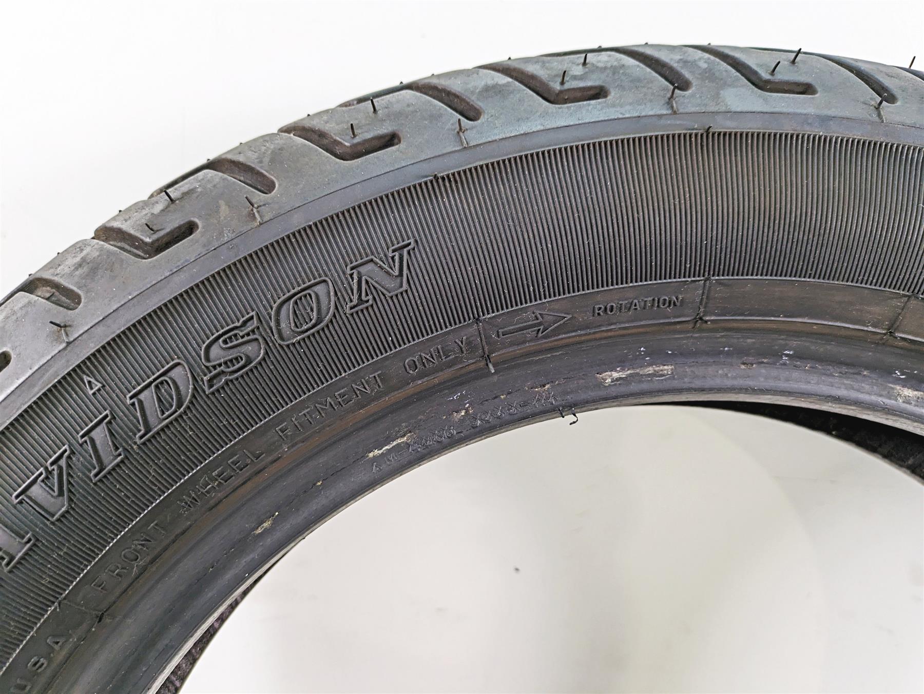 Used Front Harley Tire Dunlop D402 F MT90B16 90R16 DOT1821 45006403 {{ shop.shopifyCountryName }} - Mototech271