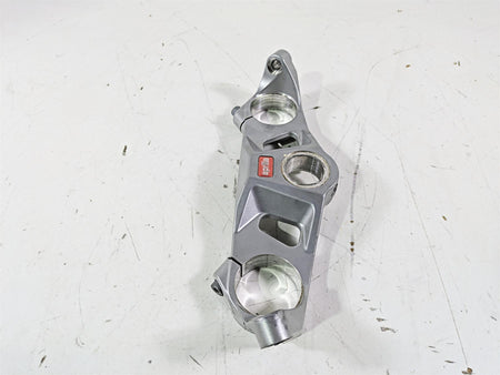 2021 Aprilia RS660 Upper Triple Tree Steering Clamp 2B005253 {{ shop.shopifyCountryName }} - Mototech271
