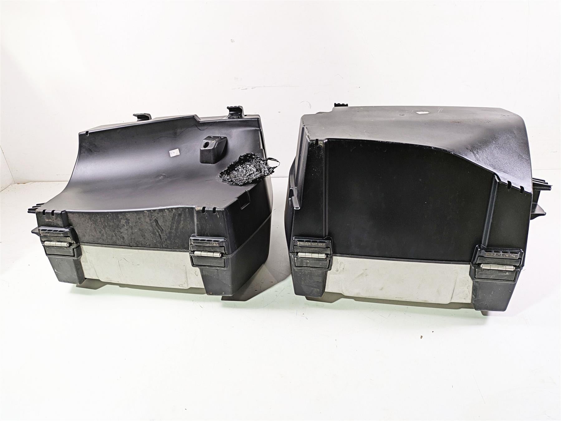 2013 Triumph Tiger 1215 Explorer Saddle Bag Pannier Saddlebag Set T9500758 {{ shop.shopifyCountryName }} - Mototech271