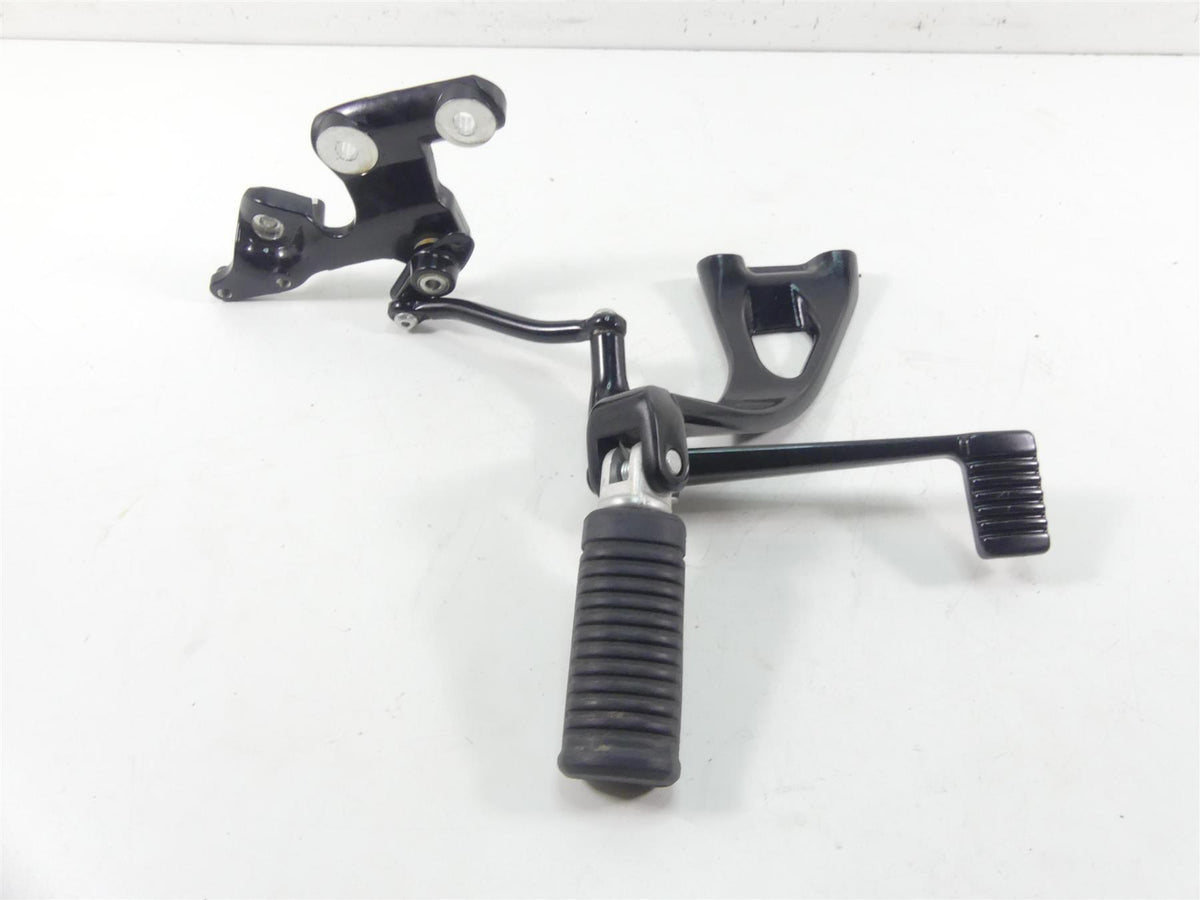 2022 Harley Softail FXBBS Street Bob Right Footpeg Brake Pedal Set 50500601 {{ shop.shopifyCountryName }} - Mototech271