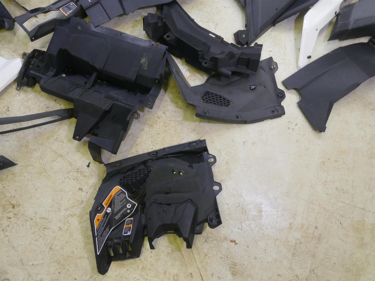 2018 Can Am Maverick X3 Turbo STD Body Plastic Fairings Covers Set 705009508 {{ shop.shopifyCountryName }} - Mototech271